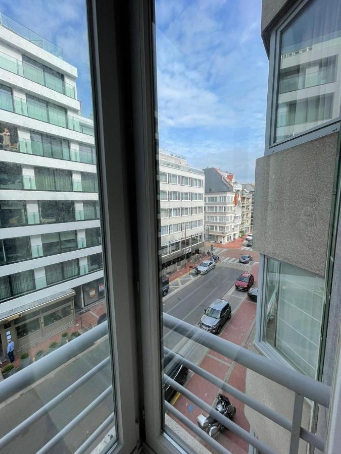 Cosy Appartement- 2 Slaapkamers Schuin Zeezicht Met Garage Knokke-Heist Exterior photo