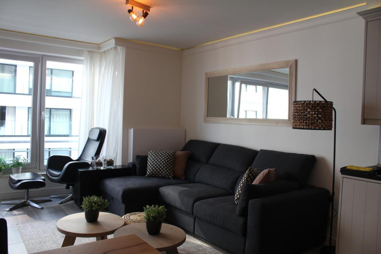 Cosy Appartement- 2 Slaapkamers Schuin Zeezicht Met Garage Knokke-Heist Exterior photo