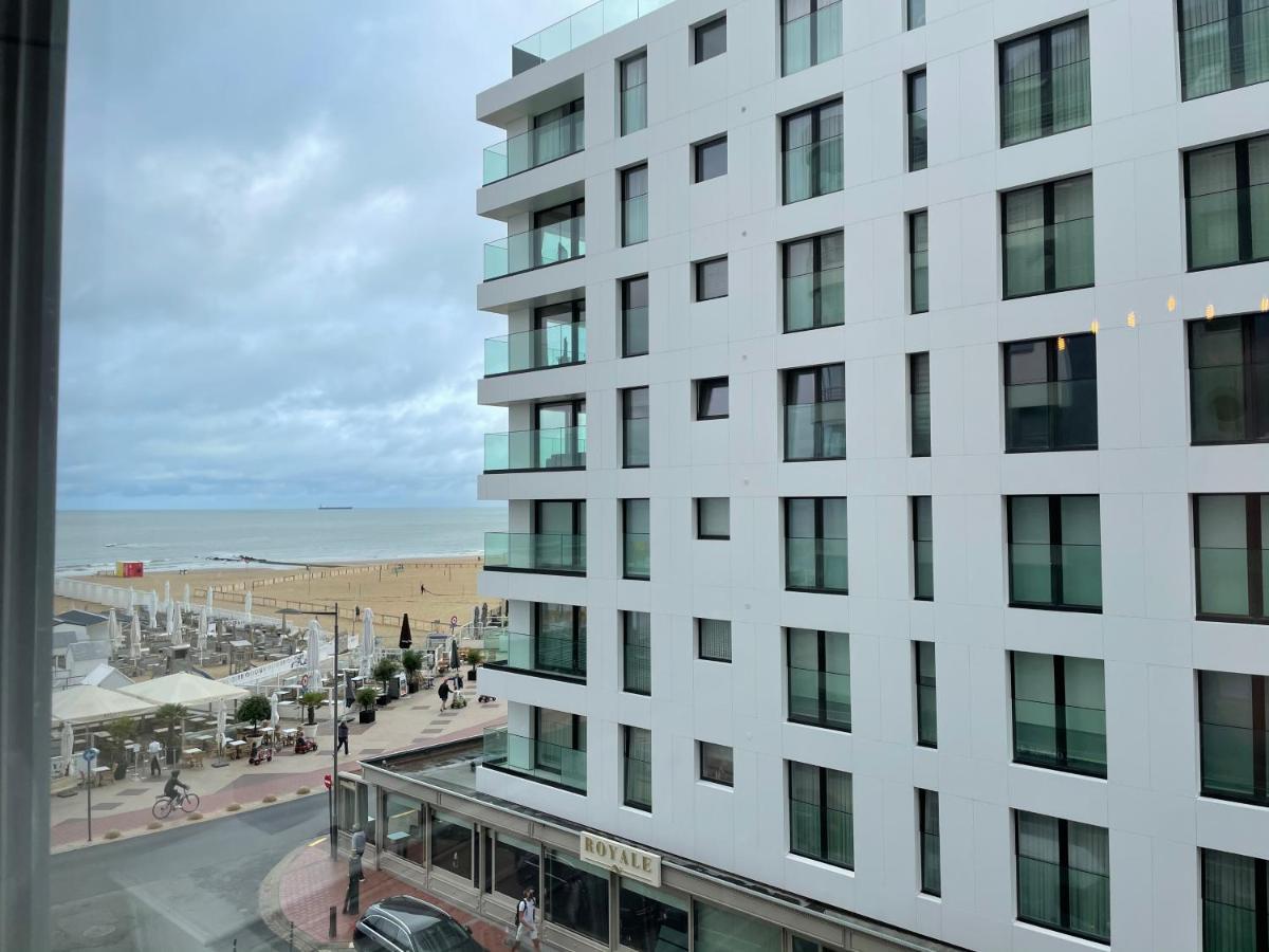 Cosy Appartement- 2 Slaapkamers Schuin Zeezicht Met Garage Knokke-Heist Exterior photo